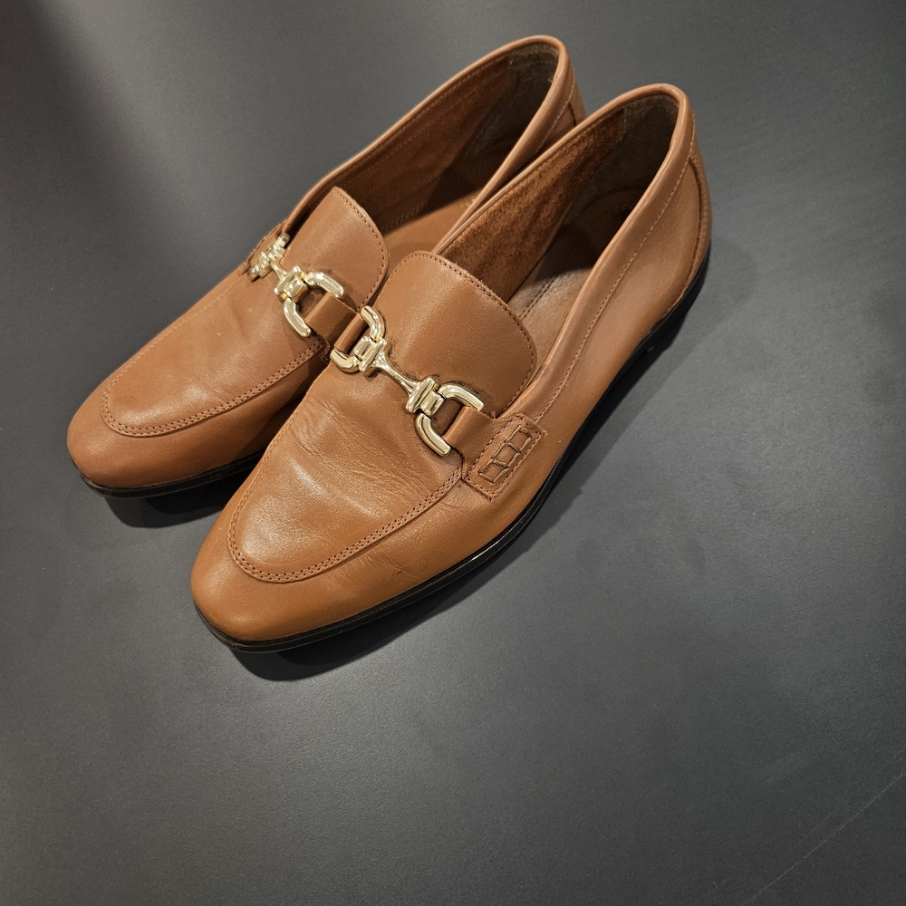 ZARA Womens Tan Faux Leather Loafers